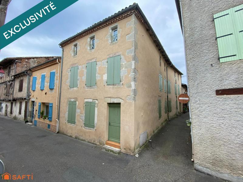 Maison - 300 m² - 8 pièces