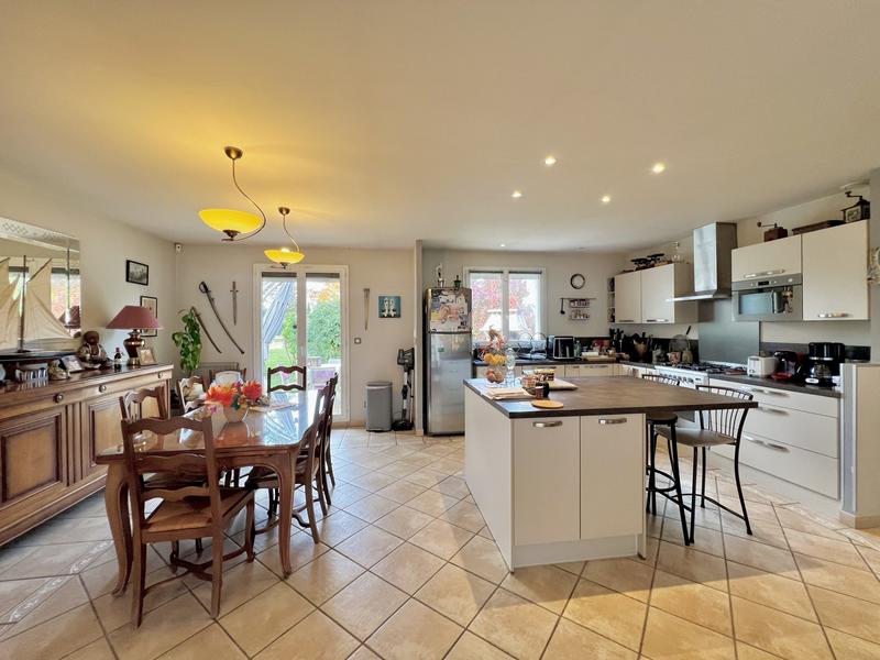 Maison - 110 m² - 4 pièces