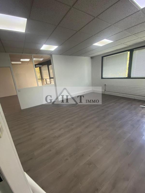 Bureau - 186 m² - 2 pièces