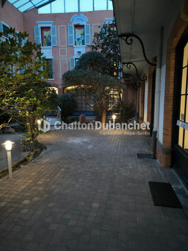 Local commercial - 55 m² - 4 pièces