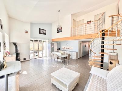 Maison en pierre - 220 m² - 7 pièces