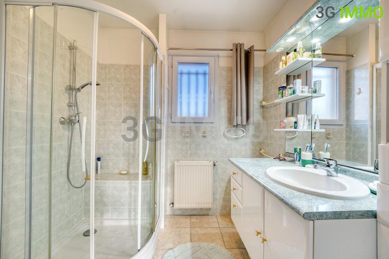 Villa - 143 m² - 5 pièces