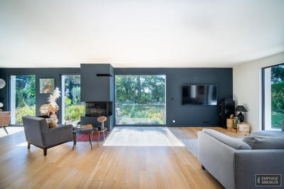 Maison contemporaine - 220 m² - 6 pièces