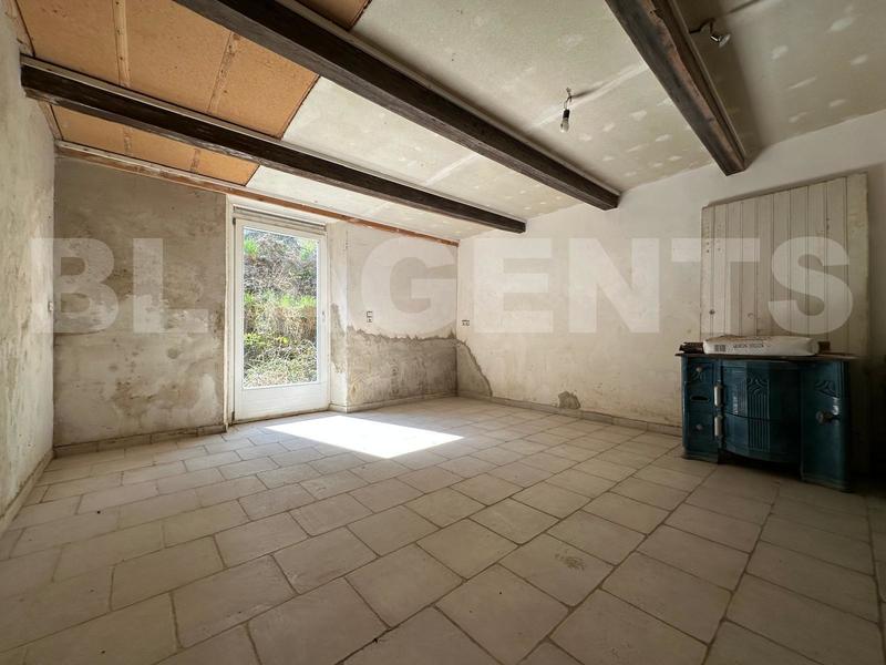 Maison - 330 m² - 10 pièces