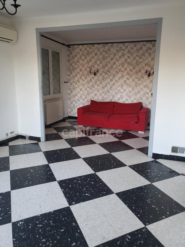 Maison - 176 m² - 8 pièces