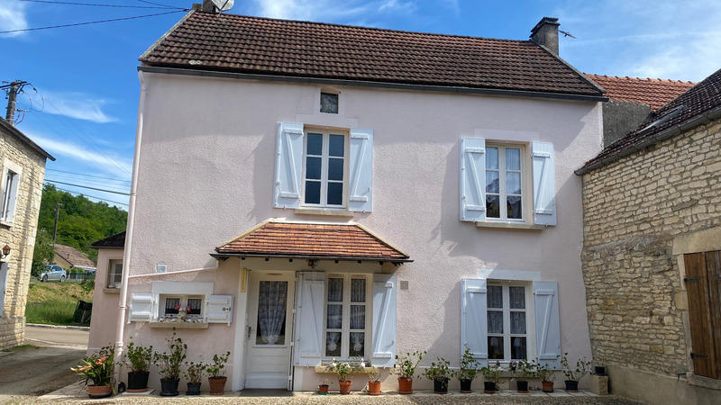 Maison de village - 123 m² - 8 pièces