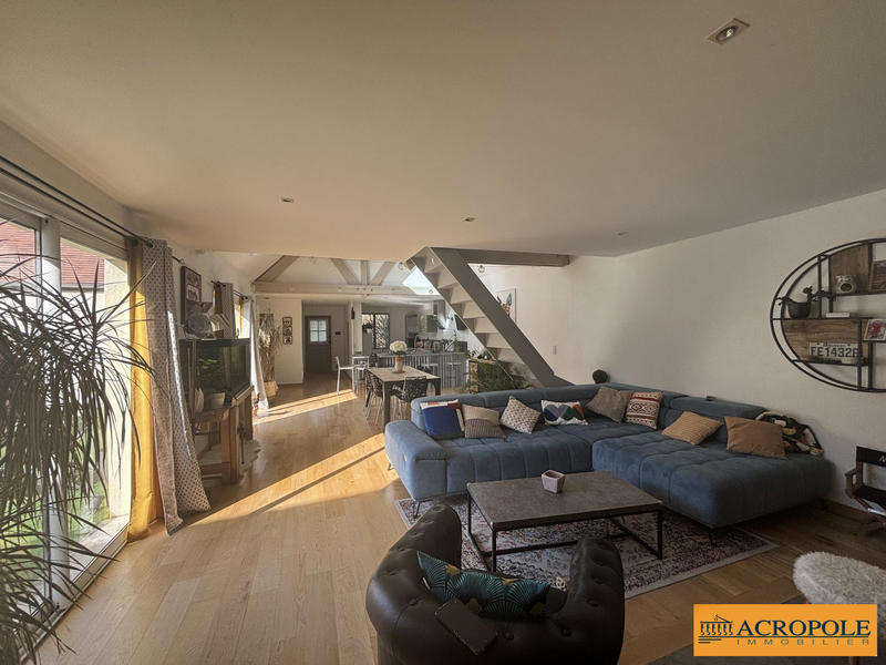 Maison - 159 m² - 6 pièces