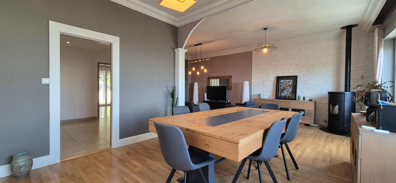 Maison - 401 m² - 10 pièces