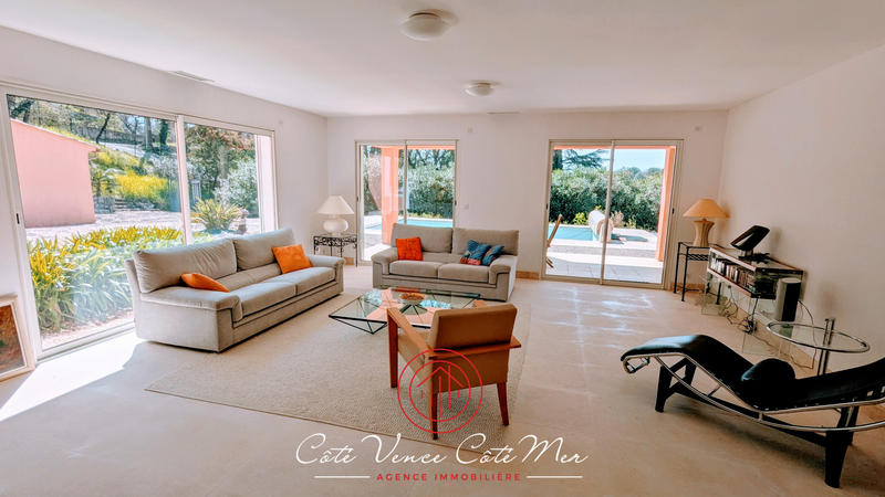 Maison - 199 m² - 6 pièces