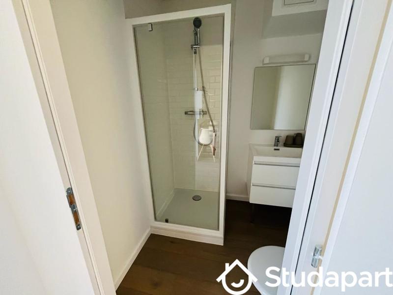 Chambre - 15 m² - 1 pièce