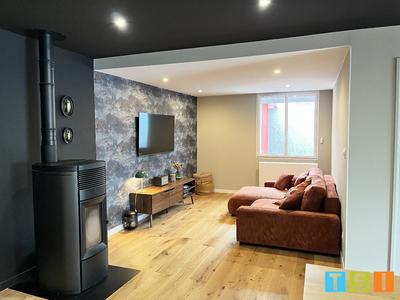 Maison - 210 m² - 8 pièces