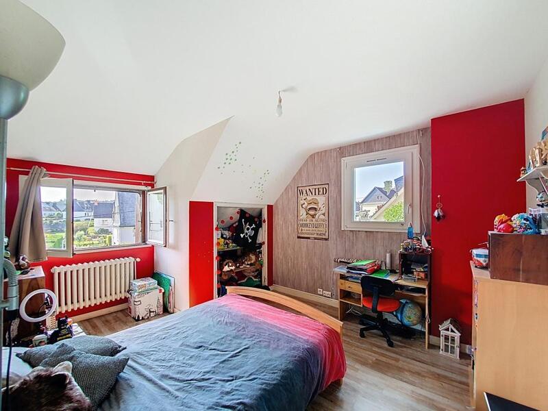 Maison - 134 m² - 7 pièces