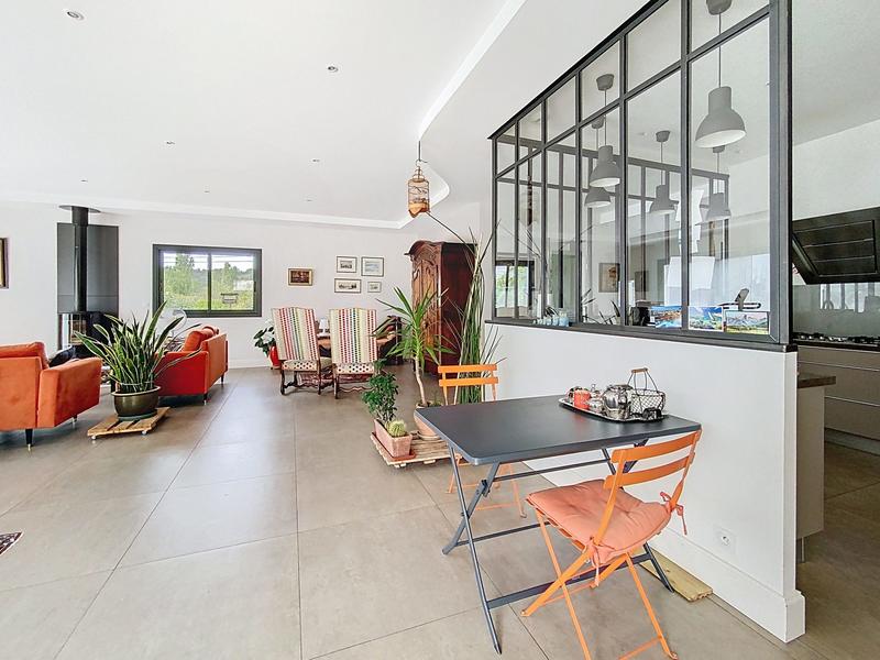 Maison contemporaine - 204 m² - 5 pièces