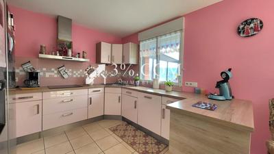 Maison - 97 m² - 5 pièces