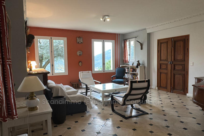 Maison - 199 m² - 5 pièces