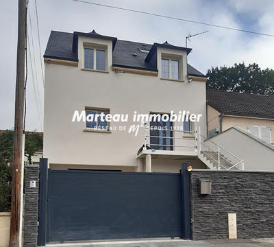 Maison - 180 m² - 9 pièces