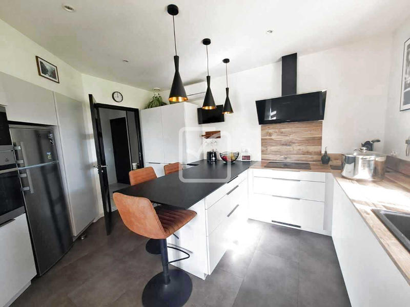 Maison - 114 m² - 6 pièces