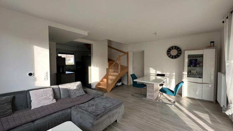 Maison - 90 m² - 5 pièces