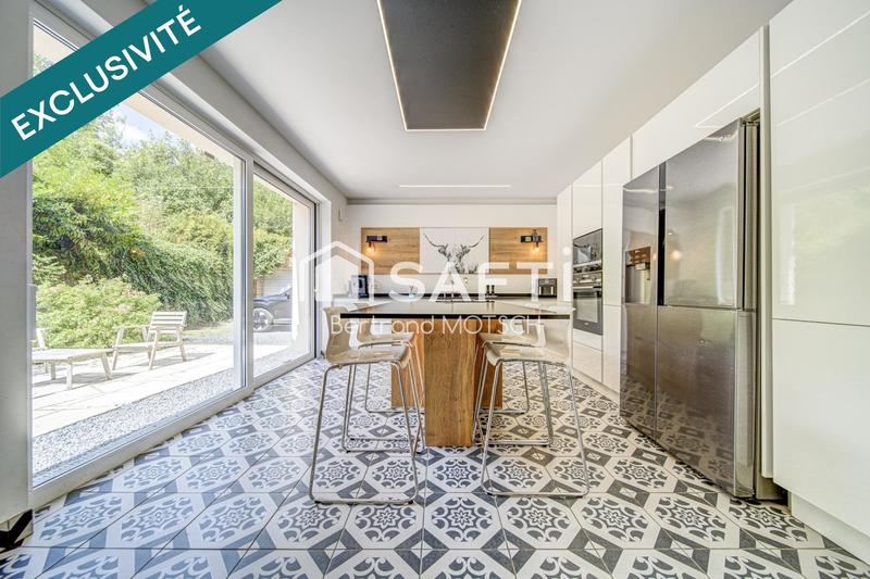 Maison de maîtres - 280 m² - 12 pièces