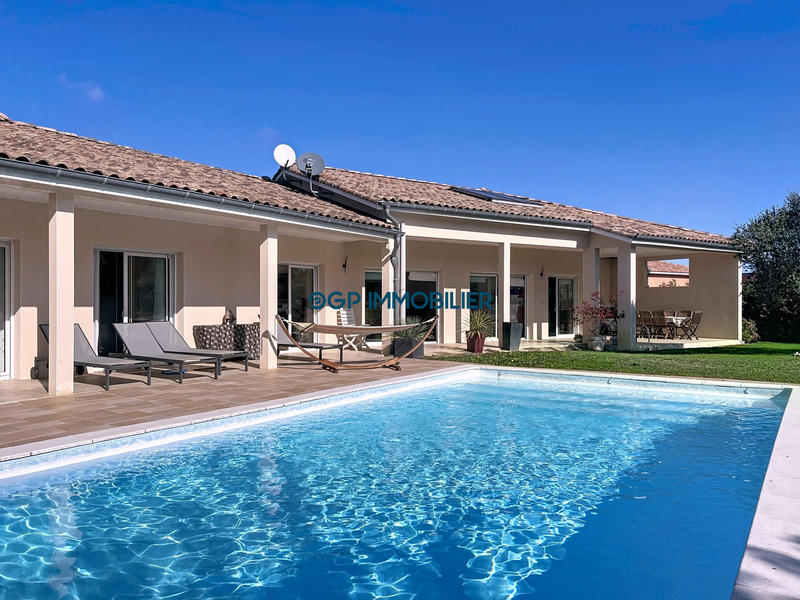 Villa - 201 m² - 6 pièces