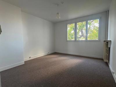 Appartement - 96 m² - 5 pièces