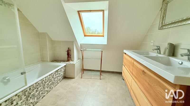 Maison - 142 m² - 7 pièces