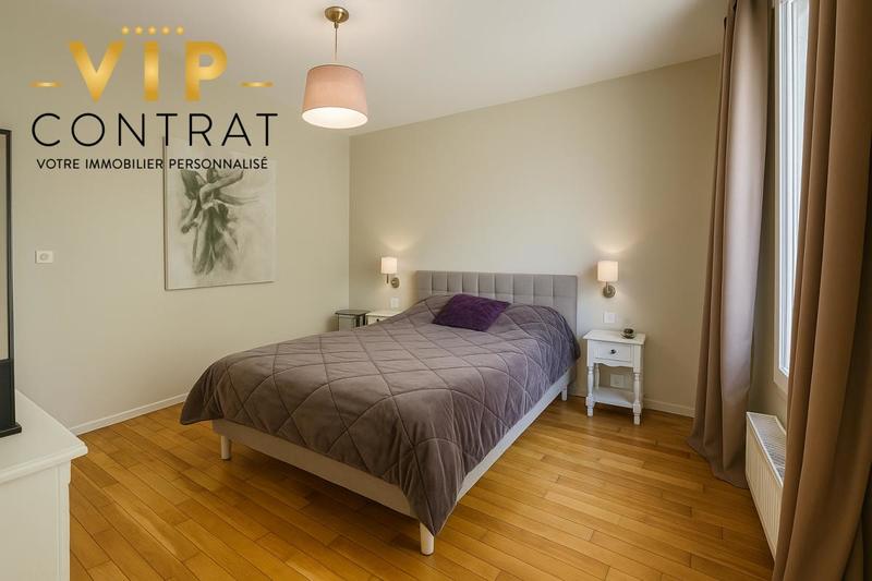 Demeure - 264 m² - 9 pièces