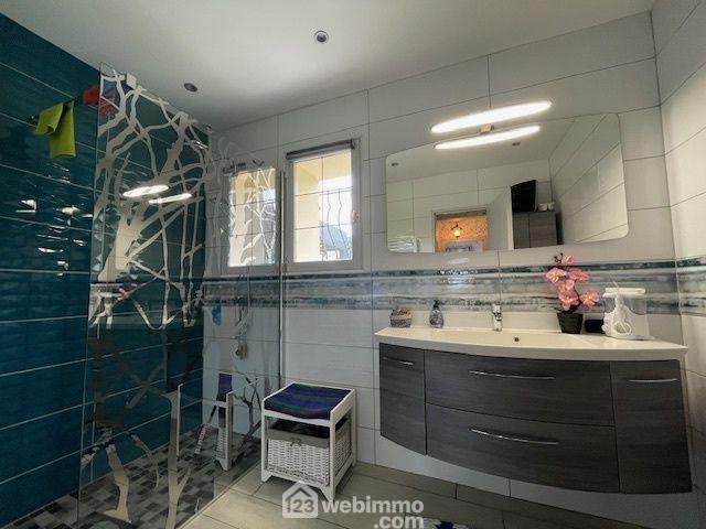 Maison - 102 m² - 6 pièces