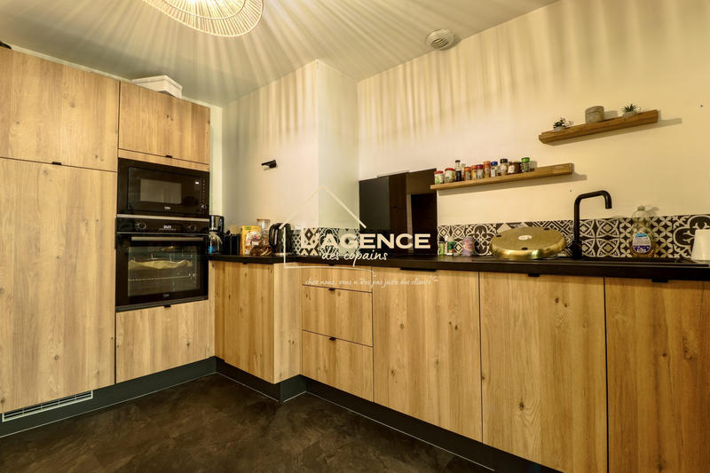 Maison - 150 m² - 9 pièces