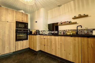 Maison - 150 m² - 9 pièces