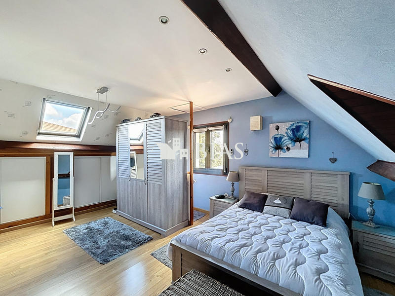 Maison - 140 m² - 4 pièces