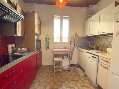 Appartement - 82 m² - 5 pièces
