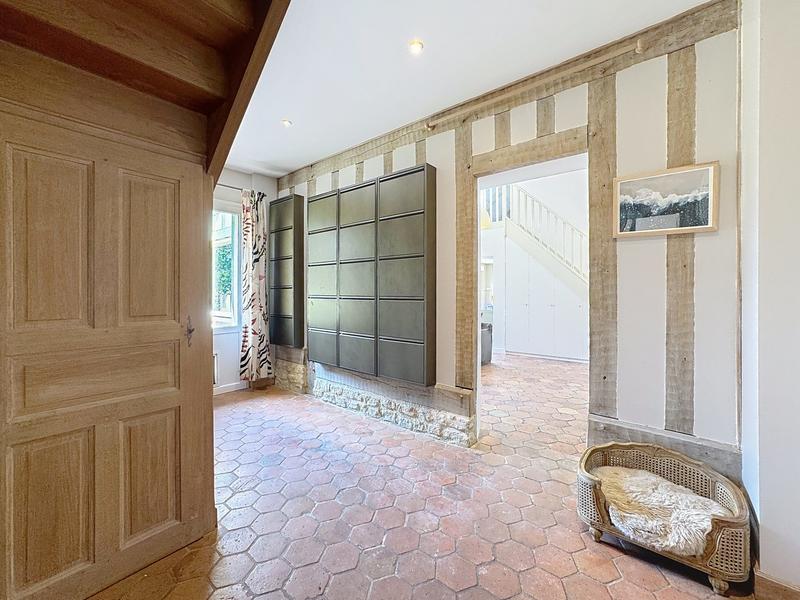 Maison - 200 m² - 6 pièces