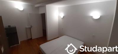 Chambre - 11 m² - 1 pièce