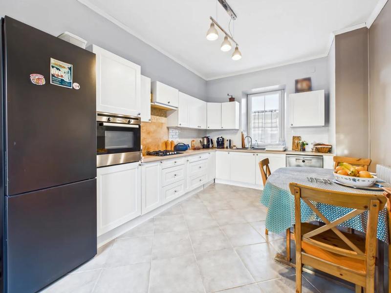 Maison - 210 m² - 10 pièces