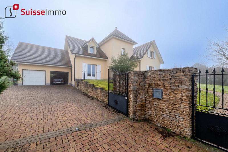 Maison - 200 m² - 7 pièces