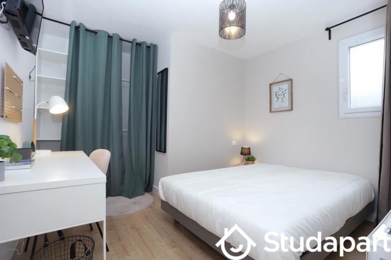 Chambre - 10 m² - 1 pièce