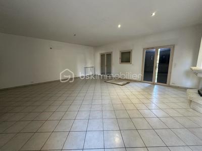 Maison de village - 180 m² - 5 pièces