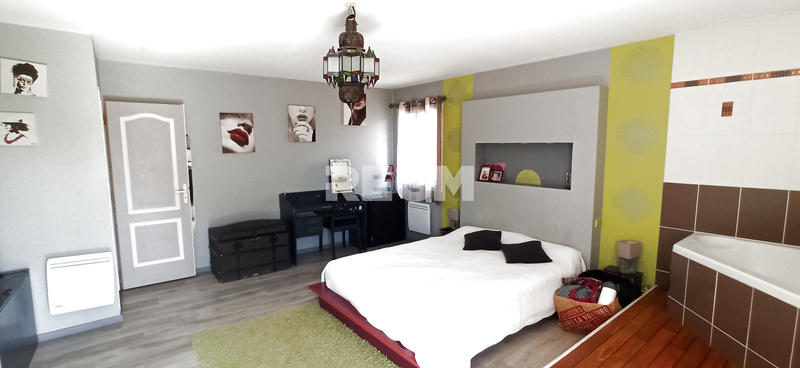 Maison - 135 m² - 6 pièces