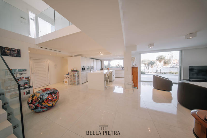 Maison - 155 m² - 4 pièces