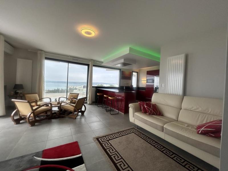 Appartement - 90 m² - 4 pièces