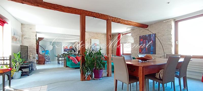 Maison - 177 m² - 8 pièces