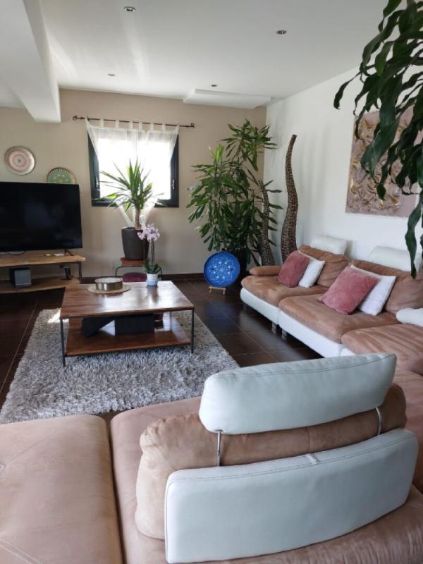 Maison - 218 m² - 7 pièces