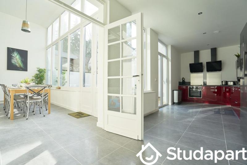 Chambre - 13 m² - 1 pièce