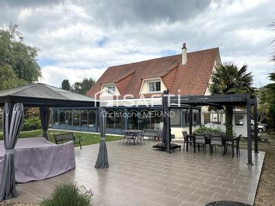 Maison - 296 m² - 12 pièces