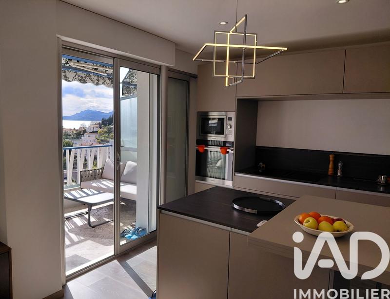 Appartement - 96 m² - 3 pièces