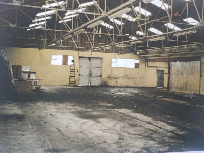 Bureau - 720 m² - 2 pièces