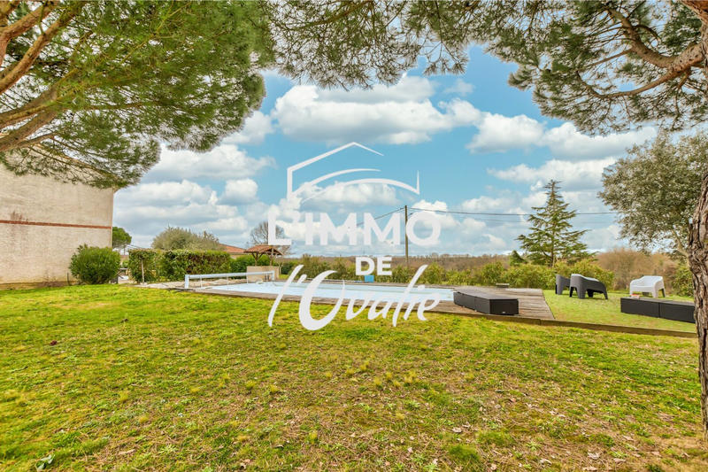 Maison - 210 m² - 6 pièces