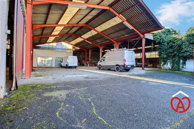 Maison - 408 m² - 17 pièces