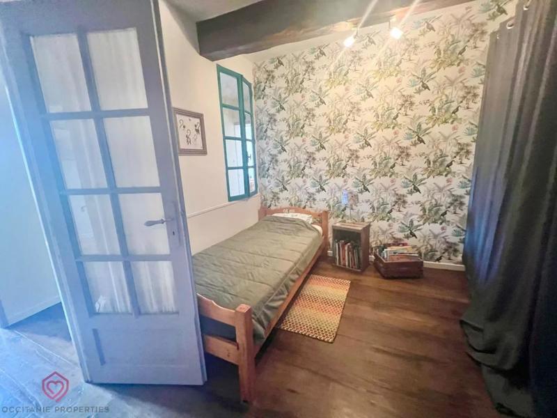 Propriété - 187 m² - 7 pièces